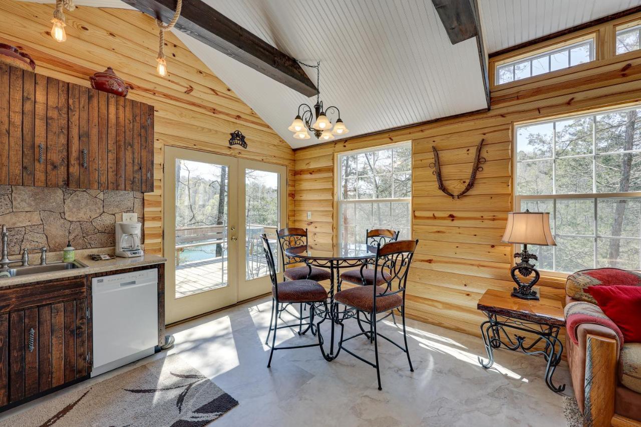 Cliffside Eureka Springs Cabin With Beaver Lake View Exterior foto