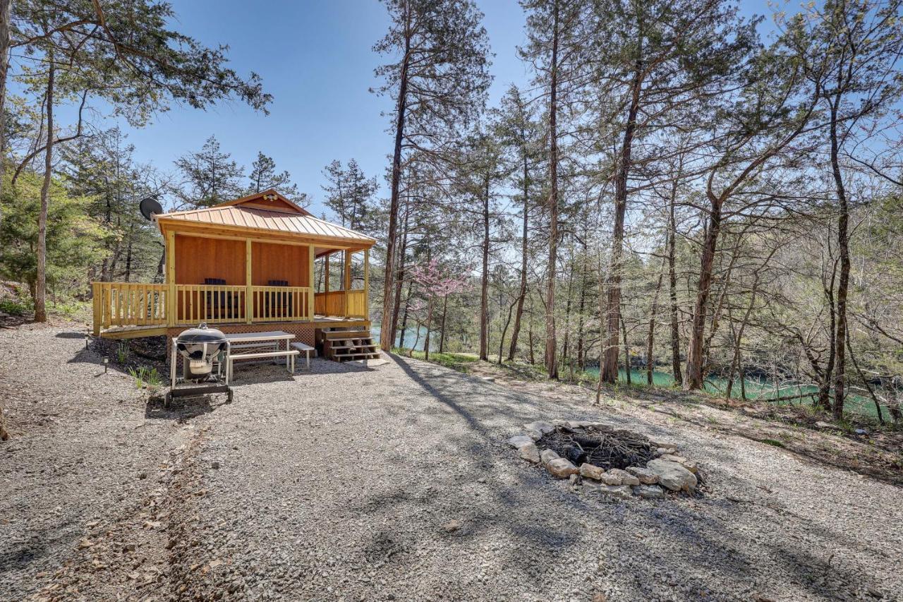 Cliffside Eureka Springs Cabin With Beaver Lake View Exterior foto