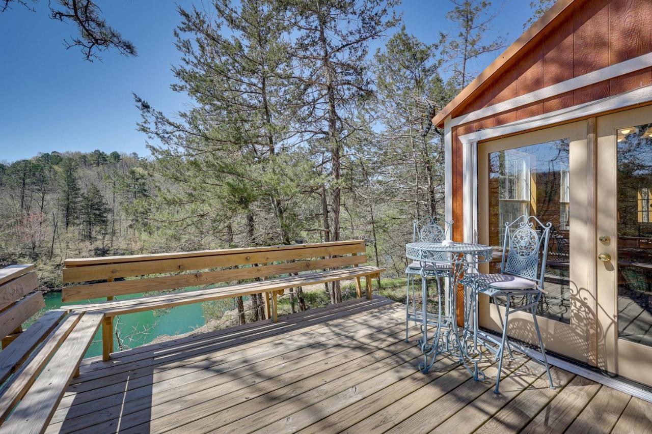 Cliffside Eureka Springs Cabin With Beaver Lake View Exterior foto