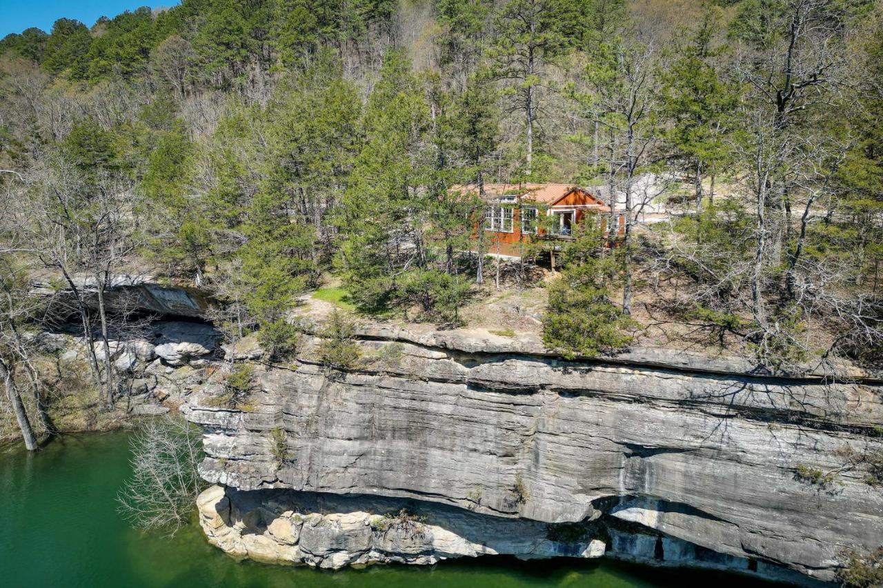 Cliffside Eureka Springs Cabin With Beaver Lake View Exterior foto